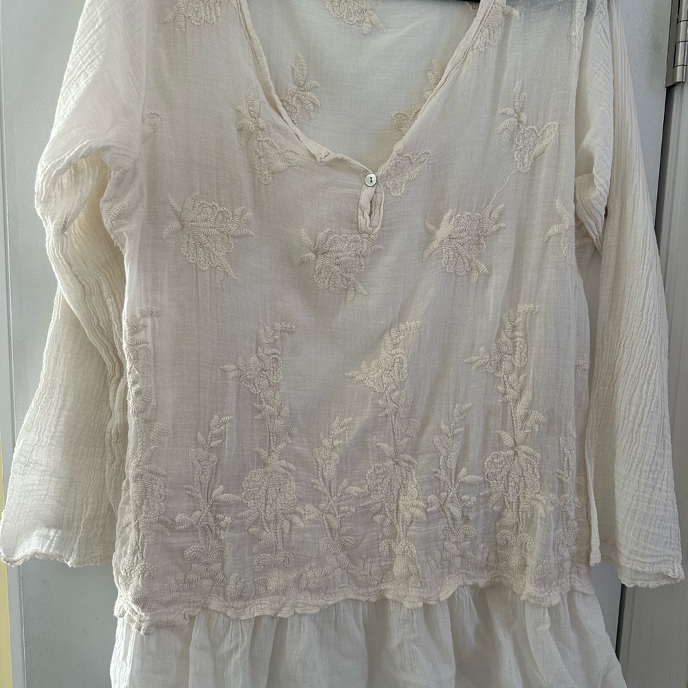 Elegant White Embroidered Women's Blouse
